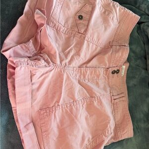 Time and Tru Women's Cargo Shorts in Light Pink